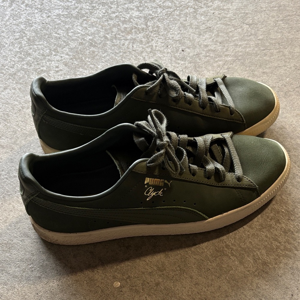 Puma Men's Dark Green Sneakers